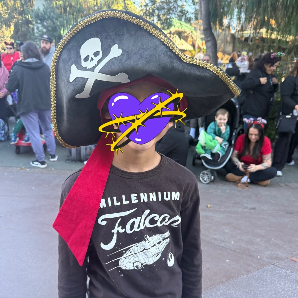 Pirates of the Caribbean Pirates Hat-one size - Picture 7 of 8